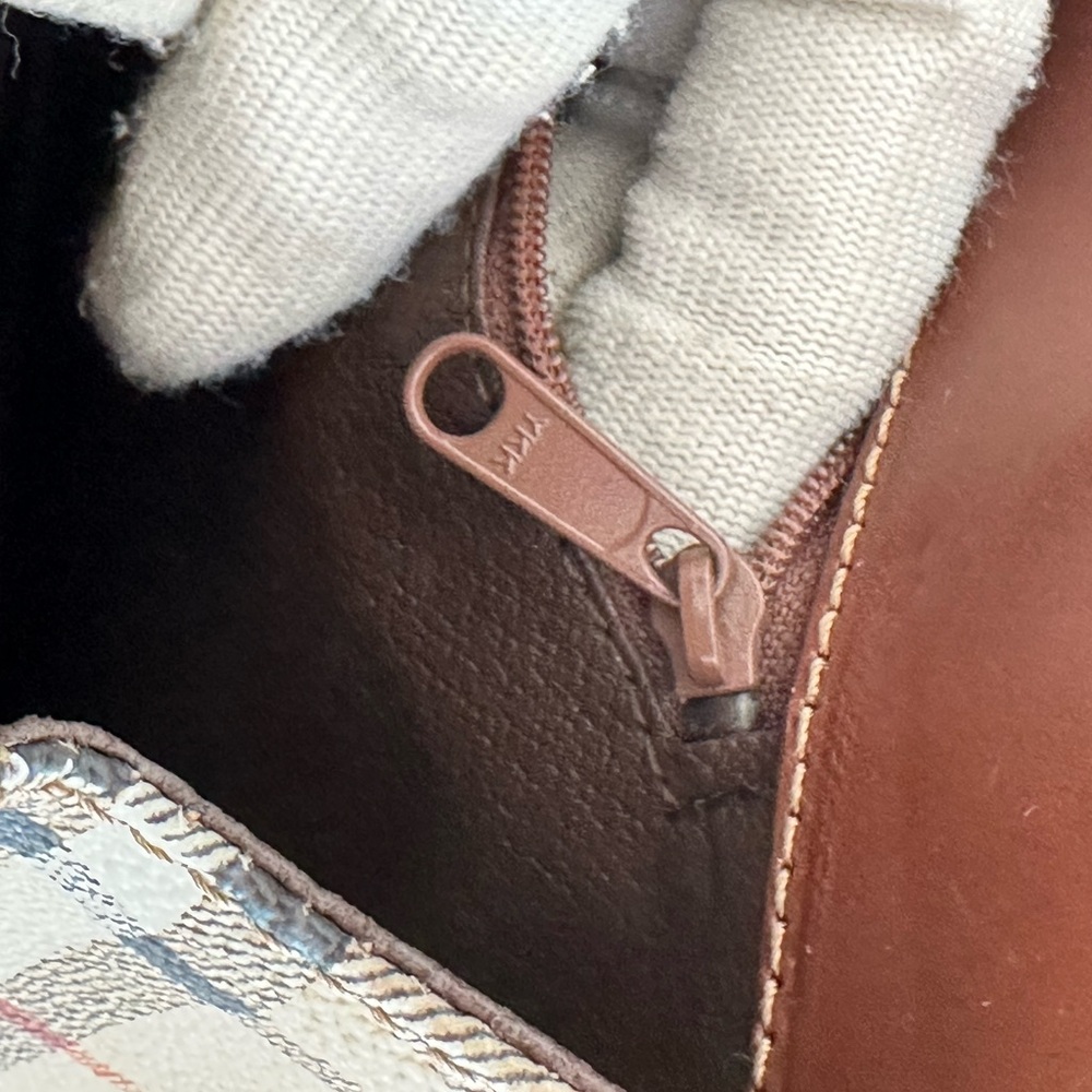 Burberrys Top Handle Bag - Picture 9 of 14